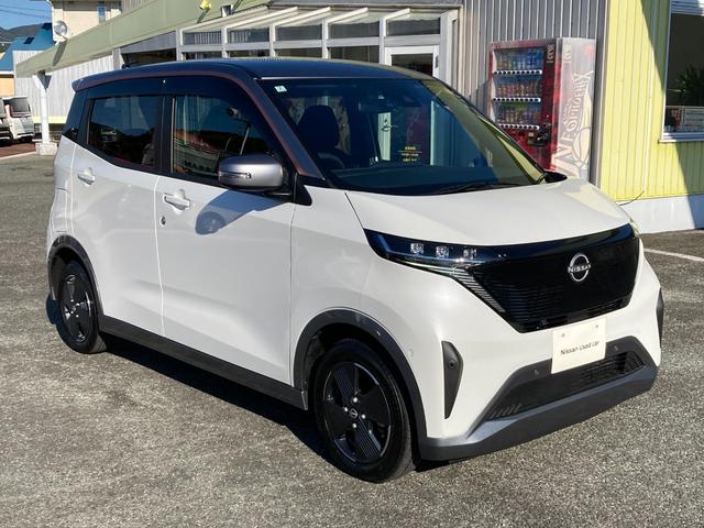 サクラ Ｘ　純正ディーラーナビ　全方位カメラ　ＥＴＣ　アラウンドビューモニター　ＬＥＤヘッドランプ　スマートキー　　ドラレコ　　　パワーステアリング　ＡＢＳ　充電ケーブル（36枚目）