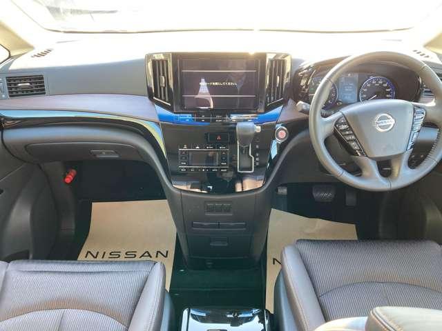 エルグランド 250ハイウェイスターS 純正ナビゲーション アラウンドビューモニター ETC 両側パワ-スライドドア クルコン インテリキー LEDヘッドランプ サイドカーテンエアバック 盗難防止 オートエアコン ニスモスポーツマフラー(13枚目)