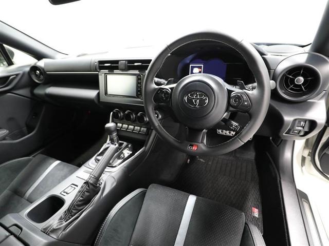 ＧＲ８６ ＲＺ　ナビ・テレビ　ＴＳＳ　Ｂモニタ　１オーナー　ＬＥＤヘッド　ハーフレザーシート　エアロ　イモビ　キーフリ　オートエアコン　パワーステアリング　アルミホイール　デュアルエアバッグ　ワンセグテレビ　ＥＴＣ（18枚目）