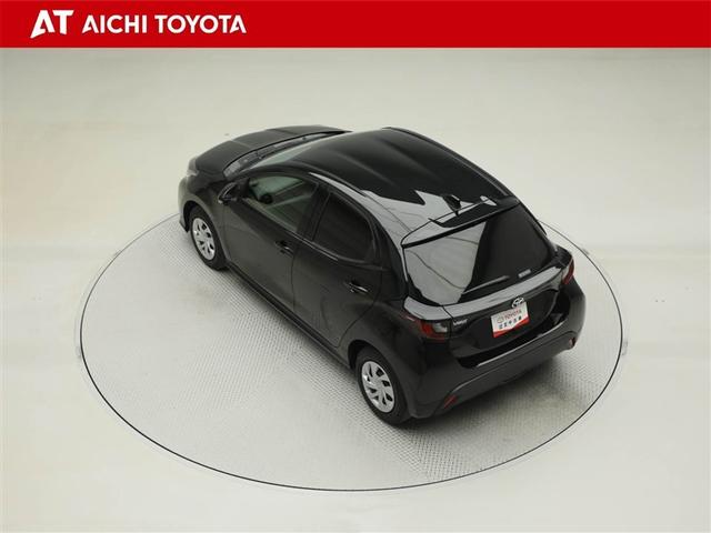 ヤリス Ｘ　ＰＣＳ　スマートキーシステム　元レンタカー　横滑り防止装置付き　ワイヤレスキー　バックガイドモニター　盗難防止　サイドエアバック　エアコン　Ｗエアバッグ　パワーウインドウ　ＥＴＣ付き　パワステ　ナビ（12枚目）