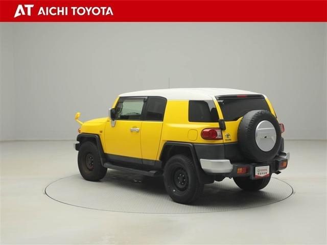 FJクルーザー カラーパッケージ ワイヤレスキー バックモニター エアコン 地デジ 盗難防止システム 横滑り防止 助手席エアバッグ メモリーナビ カーテンエアバック パワーウィンドウ ABS ETC車載器 パートタイム4WD パワステ(4枚目)