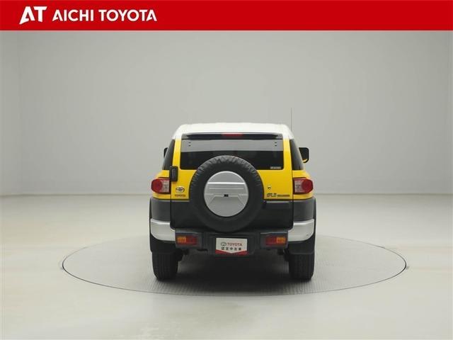 FJクルーザー カラーパッケージ ワイヤレスキー バックモニター エアコン 地デジ 盗難防止システム 横滑り防止 助手席エアバッグ メモリーナビ カーテンエアバック パワーウィンドウ ABS ETC車載器 パートタイム4WD パワステ(5枚目)