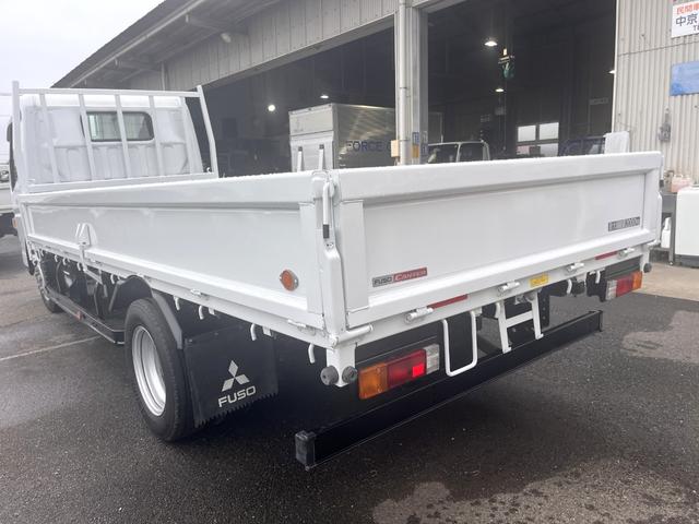 キャンター 　２トン　標準平ロング　デュオニックＡＴ　２ｔ　荷台板　荷台内寸法　Ｌ４３０ｃｍ　Ｗ１８０ｃｍ　荷台地上高８７ｃｍ　車両総重量５トン未満　レーンセンサー　社外ナビ　荷台ペイント（6枚目）