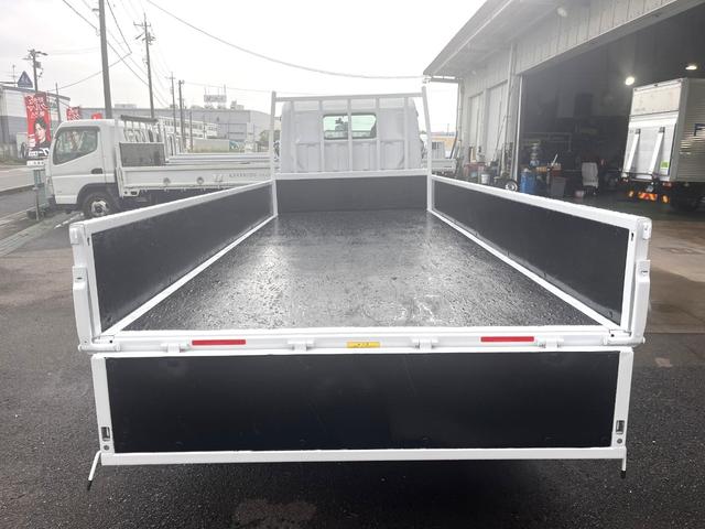 キャンター 　２トン　標準平ロング　デュオニックＡＴ　２ｔ　荷台板　荷台内寸法　Ｌ４３０ｃｍ　Ｗ１８０ｃｍ　荷台地上高８７ｃｍ　車両総重量５トン未満　レーンセンサー　社外ナビ　荷台ペイント（8枚目）