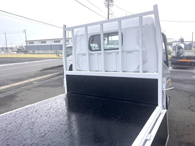 キャンター 　２トン　標準平ロング　デュオニックＡＴ　２ｔ　荷台板　荷台内寸法　Ｌ４３０ｃｍ　Ｗ１８０ｃｍ　荷台地上高８７ｃｍ　車両総重量５トン未満　レーンセンサー　社外ナビ　荷台ペイント（14枚目）