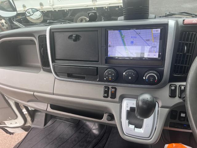 キャンター 　２トン　標準平ロング　デュオニックＡＴ　２ｔ　荷台板　荷台内寸法　Ｌ４３０ｃｍ　Ｗ１８０ｃｍ　荷台地上高８７ｃｍ　車両総重量５トン未満　レーンセンサー　社外ナビ　荷台ペイント（34枚目）