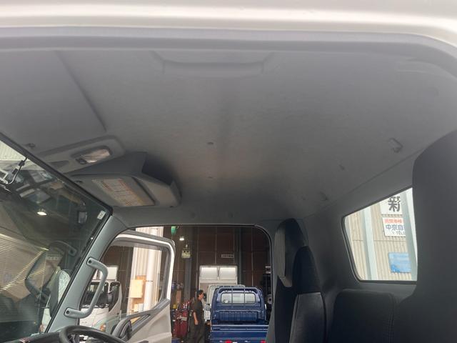 キャンター 　２トン　標準平ロング　デュオニックＡＴ　２ｔ　荷台板　荷台内寸法　Ｌ４３０ｃｍ　Ｗ１８０ｃｍ　荷台地上高８７ｃｍ　車両総重量５トン未満　レーンセンサー　社外ナビ　荷台ペイント（42枚目）