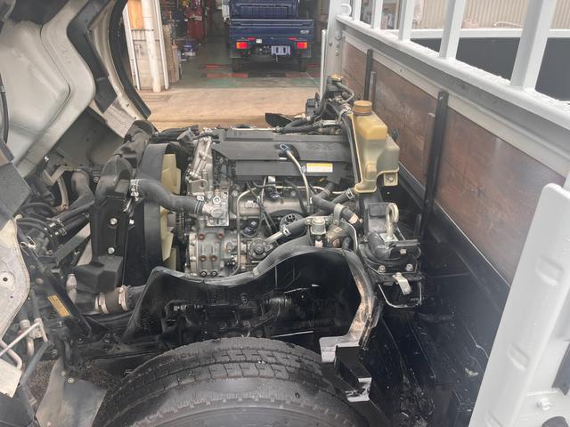 キャンター 　２トン　標準平ロング　デュオニックＡＴ　２ｔ　荷台板　荷台内寸法　Ｌ４３０ｃｍ　Ｗ１８０ｃｍ　荷台地上高８７ｃｍ　車両総重量５トン未満　レーンセンサー　社外ナビ　荷台ペイント（45枚目）