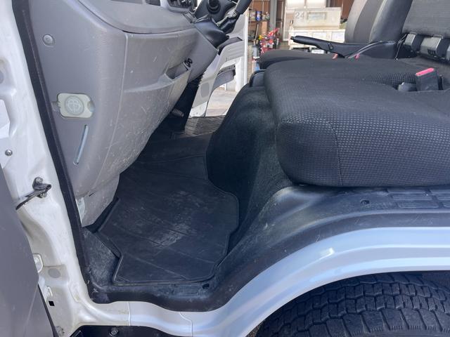 キャンター 2トン 5速ミッション 平ボディ2t 荷台木製デッキ ペイント済 荷台内寸法 L310cm W160cm 荷台地上高88cm ブルーテック 社外ナビ FM AM TV 車両総重量5トン未満 ETC(42枚目)