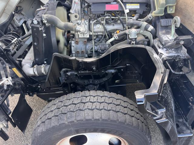 キャンター 2トン 5速ミッション 平ボディ2t 荷台木製デッキ ペイント済 荷台内寸法 L310cm W160cm 荷台地上高88cm ブルーテック 社外ナビ FM AM TV 車両総重量5トン未満 ETC(44枚目)