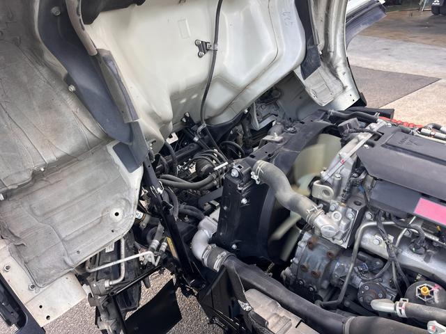 キャンター 2トン 5速ミッション 平ボディ2t 荷台木製デッキ ペイント済 荷台内寸法 L310cm W160cm 荷台地上高88cm ブルーテック 社外ナビ FM AM TV 車両総重量5トン未満 ETC(45枚目)