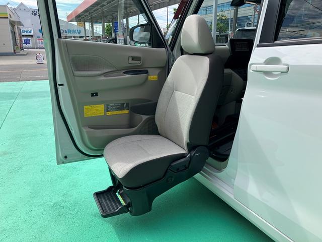 ルークス Ｓ助手席リフトアップシート　福祉車輌　助手席電動スライドアップシート　スライドドア　ＣＶＴ　ＡＢＳ　ＥＳＣ　エアコン　パワーステアリング　パワーウィンドウ（3枚目）