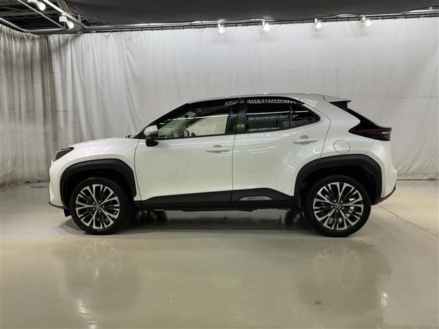 ヤリスクロス ハイブリッドＺ　ＣＤ　ＤＶＤ再生　ミュージックプレイヤー接続可　バックカメラ　ＬＥＤヘッドランプ　衝突被害軽減システム（4枚目）