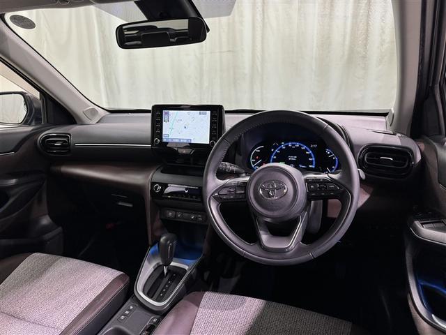 ヤリスクロス ハイブリッドＺ　ＣＤ　ＤＶＤ再生　ミュージックプレイヤー接続可　バックカメラ　ＬＥＤヘッドランプ　衝突被害軽減システム（8枚目）