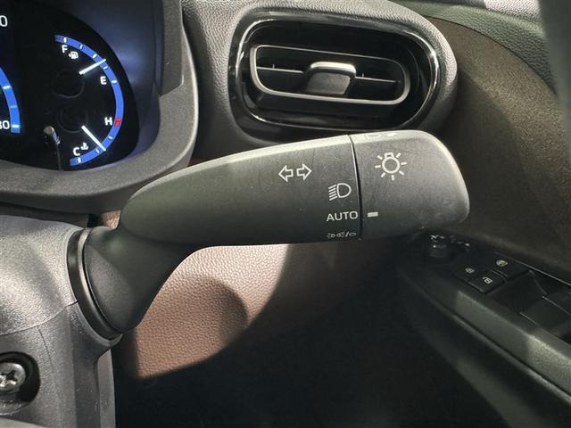 ヤリスクロス ハイブリッドＺ　ＣＤ　ＤＶＤ再生　ミュージックプレイヤー接続可　バックカメラ　ＬＥＤヘッドランプ　衝突被害軽減システム（26枚目）