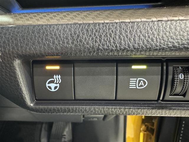 プリウス Z メモリーナビ 盗難防止システム 衝突被害軽減システム 100V電源 LEDヘッドランプ オートクルーズコントロール パワーシート LEDヘッドランプ(20枚目)