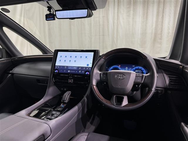 ヴェルファイアハイブリッド Ｚ　プレミア　メモリーナビ　ミュージックプレイヤー接続可　サンルーフ　パワーシート　衝突被害軽減システム　盗難防止システム（8枚目）