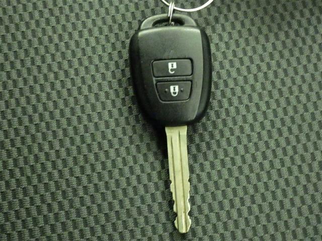 ハイエースバン DX メモリーナビ CD DVD再生 ミュージックプレイヤー接続可 ドライブレコーダー バックカメラ 盗難防止システム 衝突被害軽減システム(19枚目)