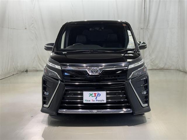 ヴォクシー ＺＳ　煌ＩＩＩ　メモリーナビ　ＣＤ　ＤＶＤ再生　後席モニタ　ドライブレコーダー　衝突被害軽減システム　アイドリングストップ　ＬＥＤヘッドランプ　オートクルーズコントロール　両側電動スライドドア（3枚目）