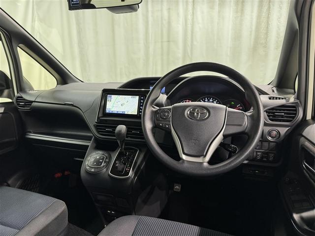 ノア Ｘ　サイドリフトアップ　Ｘ　サイドリフトアップ　メモリーナビ　ミュージックプレイヤー接続可　ドライブレコーダー　盗難防止システム　衝突被害軽減システム　アイドリングストップ　ＬＥＤヘッドランプ（15枚目）