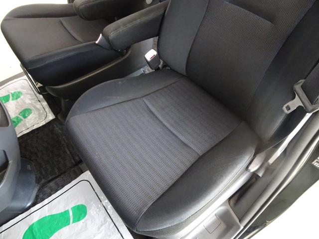 ヴォクシー Ｚ　タイヤ新品４本交換／カロッツェリアメモリーナビ／フルセグＴＶ／バックモニター／Ｂｌｕｅｔｏｏｔｈ／ＤＶＤ／ＳＤ／両側パワースライドドア／前後ドラレコ／８人乗り／ＥＴＣ／禁煙車（6枚目）