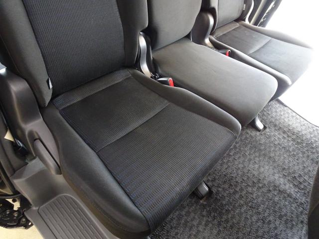 ヴォクシー Ｚ　タイヤ新品４本交換／カロッツェリアメモリーナビ／フルセグＴＶ／バックモニター／Ｂｌｕｅｔｏｏｔｈ／ＤＶＤ／ＳＤ／両側パワースライドドア／前後ドラレコ／８人乗り／ＥＴＣ／禁煙車（7枚目）