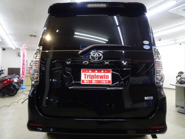 ヴォクシー Ｚ　タイヤ新品４本交換／カロッツェリアメモリーナビ／フルセグＴＶ／バックモニター／Ｂｌｕｅｔｏｏｔｈ／ＤＶＤ／ＳＤ／両側パワースライドドア／前後ドラレコ／８人乗り／ＥＴＣ／禁煙車（30枚目）