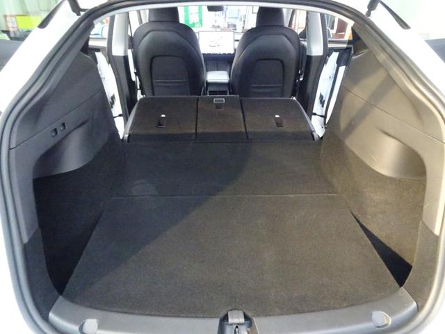 モデルＹ ＲＷＤ　１５．４インチディスプレイ／ナビゲーション／バック＆サイドカメラ／オートパイロット／パノラマルーフ／メーカー保障継承可能／全席シートーター／ステアリングヒーター／オートトランク／ＥＴＣ／禁煙（9枚目）