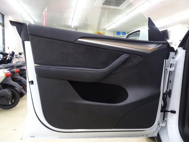 モデルＹ ＲＷＤ　１５．４インチディスプレイ／ナビゲーション／バック＆サイドカメラ／オートパイロット／パノラマルーフ／メーカー保障継承可能／全席シートーター／ステアリングヒーター／オートトランク／ＥＴＣ／禁煙（41枚目）