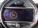 クーパー　白黒ツートンカラー／純正ナビ／Ｂｌｕｅｔｏｏｔｈ／ＵＳＢ－Ａ／ＡＵＸ／ＡＣ修理済み／ＬＥＤヘッド／プッシュスタート／スペアキー／純正１５インチＡＷ／禁煙車／ペット歴無し車（12枚目）