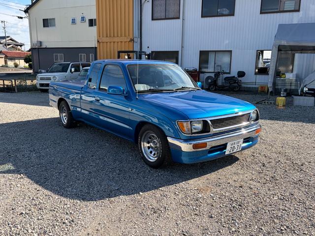 タコマ エクストラキャブ（2枚目）