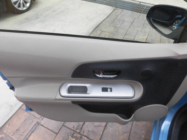 G 純正HDDナビ Bluetooth フルセグ ETC DVD再生 スマートキー スペアキー AUTOライト ステアリングスイッチ プッシュスタート バックカメラ LEDヘッドライト 純正フロアマット(29枚目)