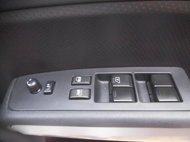 エクストレイル ２０Ｘｔｔ　ワンオーナー　純正ナビ　フルセグ　Ｂｌｕｅｔｏｏｔｈ　バックカメラ　スマートキー　スペアキー　ＨＩＤヘッドライト　全席シートヒーター　ＡＵＴＯライト　純正エンジンスターター　４ＷＤ　点検記録簿（52枚目）