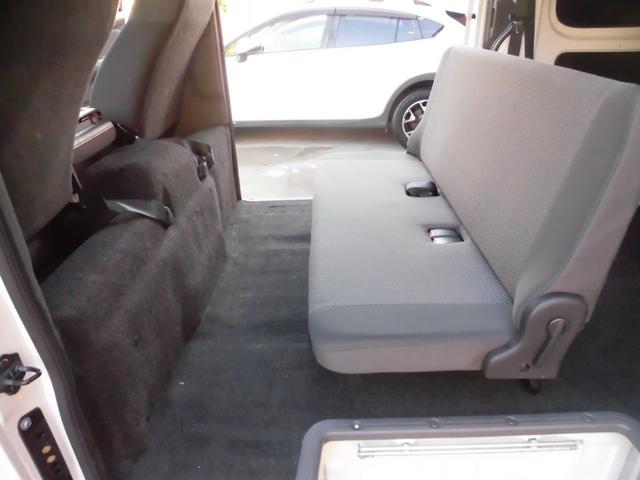 NV350キャラバンバン ロングDX 点検記録簿付 社外ナビ フルセグ Bluetooth バックカメラ ETC キーレスキー スペアキー 衝突軽減ブレーキ ドライブレコーダー付 純正フロアマット プライバシーガラス(14枚目)