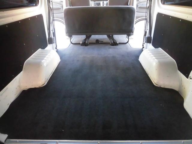 NV350キャラバンバン ロングDX 点検記録簿付 社外ナビ フルセグ Bluetooth バックカメラ ETC キーレスキー スペアキー 衝突軽減ブレーキ ドライブレコーダー付 純正フロアマット プライバシーガラス(18枚目)