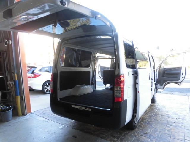 NV350キャラバンバン ロングDX 点検記録簿付 社外ナビ フルセグ Bluetooth バックカメラ ETC キーレスキー スペアキー 衝突軽減ブレーキ ドライブレコーダー付 純正フロアマット プライバシーガラス(26枚目)
