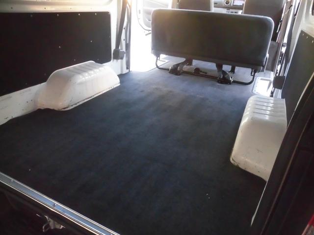 NV350キャラバンバン ロングDX 点検記録簿付 社外ナビ フルセグ Bluetooth バックカメラ ETC キーレスキー スペアキー 衝突軽減ブレーキ ドライブレコーダー付 純正フロアマット プライバシーガラス(37枚目)