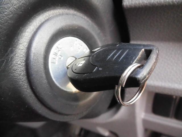 NV350キャラバンバン ロングDX 点検記録簿付 社外ナビ フルセグ Bluetooth バックカメラ ETC キーレスキー スペアキー 衝突軽減ブレーキ ドライブレコーダー付 純正フロアマット プライバシーガラス(52枚目)