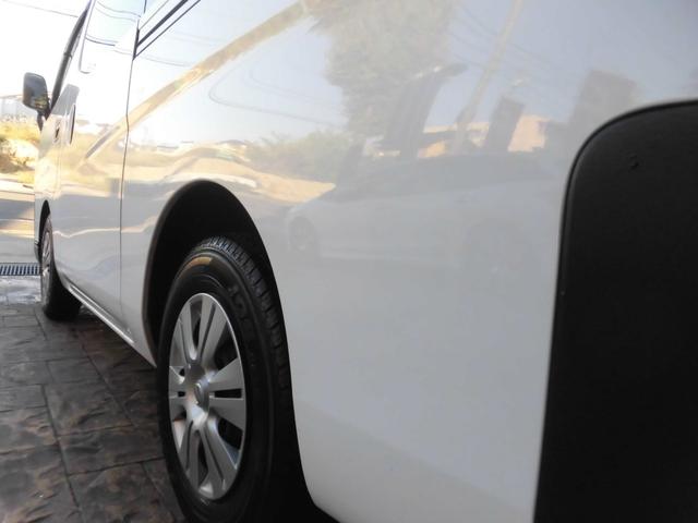 NV350キャラバンバン ロングDX 点検記録簿付 社外ナビ フルセグ Bluetooth バックカメラ ETC キーレスキー スペアキー 衝突軽減ブレーキ ドライブレコーダー付 純正フロアマット プライバシーガラス(72枚目)