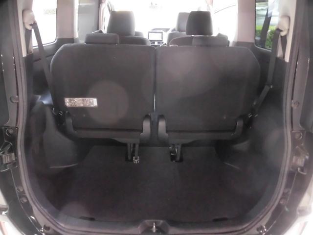 ヴォクシー ハイブリッドＶ　純正９インチナビ　フルセグ　Ｂｌｕｅｔｏｏｔｈ　バックカメラ　ＥＴＣ　両側パワースライドドア　クルーズコントロール　ＬＥＤヘッドライト　スペアキー　シートヒーター　フリップダウンモニター　置くだけ充電（40枚目）