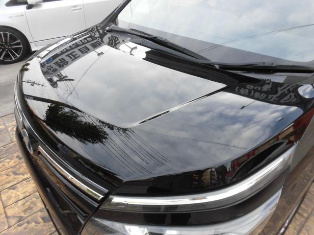 ヴォクシー ハイブリッドＶ　純正９インチナビ　フルセグ　Ｂｌｕｅｔｏｏｔｈ　バックカメラ　ＥＴＣ　両側パワースライドドア　クルーズコントロール　ＬＥＤヘッドライト　スペアキー　シートヒーター　フリップダウンモニター　置くだけ充電（68枚目）