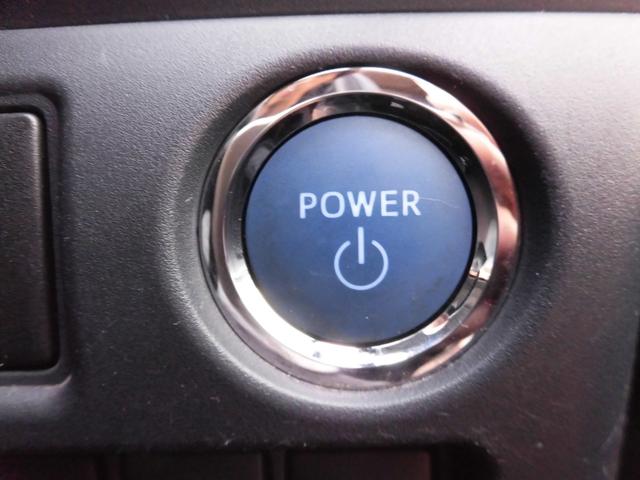 ヴォクシー ハイブリッドＶ　純正９インチナビ　フルセグ　Ｂｌｕｅｔｏｏｔｈ　バックカメラ　ＥＴＣ　両側パワースライドドア　クルーズコントロール　ＬＥＤヘッドライト　スペアキー　シートヒーター　フリップダウンモニター　置くだけ充電（79枚目）