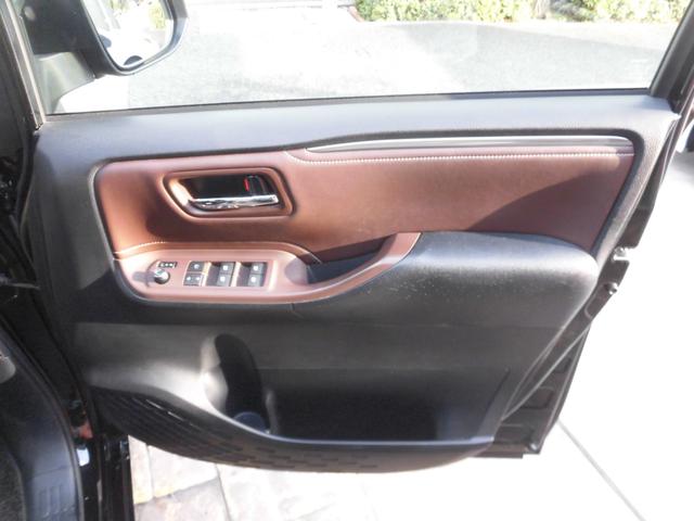 エスクァイア Gi ワンオーナー 純正ナビ フルセグ Bluetooth バックカメラ スペアキー 両側パワースライドドア ETC レザーシート シートヒーター オートマチックハイビーム ドラレコ コンビハンドル(25枚目)