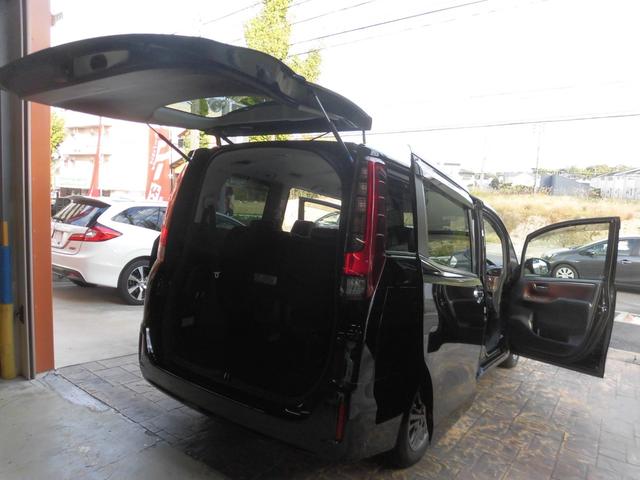 エスクァイア Gi ワンオーナー 純正ナビ フルセグ Bluetooth バックカメラ スペアキー 両側パワースライドドア ETC レザーシート シートヒーター オートマチックハイビーム ドラレコ コンビハンドル(30枚目)