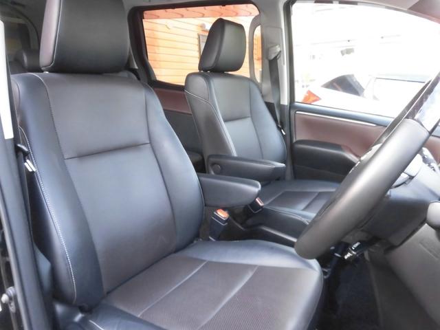 エスクァイア Gi ワンオーナー 純正ナビ フルセグ Bluetooth バックカメラ スペアキー 両側パワースライドドア ETC レザーシート シートヒーター オートマチックハイビーム ドラレコ コンビハンドル(42枚目)