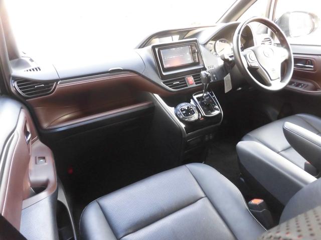 エスクァイア Gi ワンオーナー 純正ナビ フルセグ Bluetooth バックカメラ スペアキー 両側パワースライドドア ETC レザーシート シートヒーター オートマチックハイビーム ドラレコ コンビハンドル(45枚目)