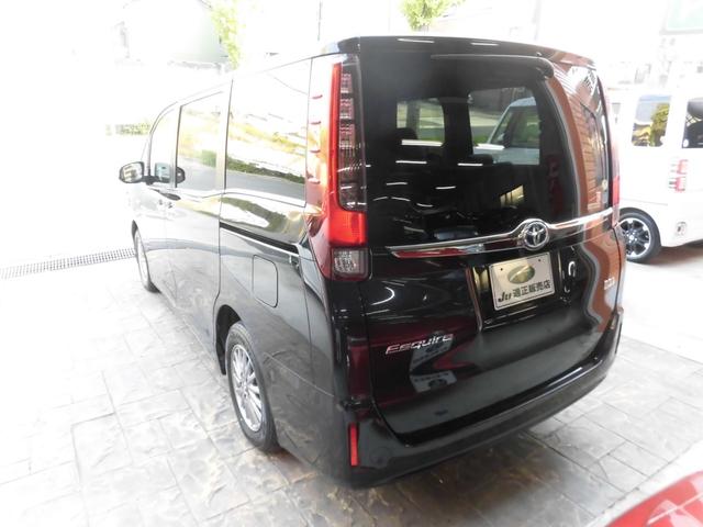 エスクァイア ハイブリッドＧｉ　ブラックテーラード　純正ナビ　フルセグ　Ｂｌｕｅｔｏｏｔｈ　バックカメラ　シートヒーター　フリップダウンモニター　トヨタセーフティセンス　ＥＴＣ　両側パワースライドドア　スペアキー　ＬＥＤヘッドライト　フォグ　点検記録簿（9枚目）