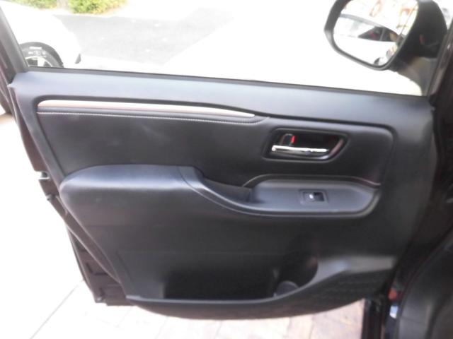 エスクァイア ハイブリッドＧｉ　ブラックテーラード　純正ナビ　フルセグ　Ｂｌｕｅｔｏｏｔｈ　バックカメラ　シートヒーター　フリップダウンモニター　トヨタセーフティセンス　ＥＴＣ　両側パワースライドドア　スペアキー　ＬＥＤヘッドライト　フォグ　点検記録簿（26枚目）