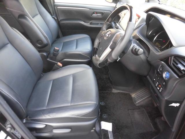 エスクァイア ハイブリッドＧｉ　ブラックテーラード　純正ナビ　フルセグ　Ｂｌｕｅｔｏｏｔｈ　バックカメラ　シートヒーター　フリップダウンモニター　トヨタセーフティセンス　ＥＴＣ　両側パワースライドドア　スペアキー　ＬＥＤヘッドライト　フォグ　点検記録簿（41枚目）