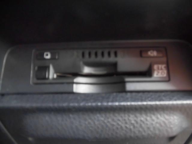 エスクァイア ハイブリッドＧｉ　ブラックテーラード　純正ナビ　フルセグ　Ｂｌｕｅｔｏｏｔｈ　バックカメラ　シートヒーター　フリップダウンモニター　トヨタセーフティセンス　ＥＴＣ　両側パワースライドドア　スペアキー　ＬＥＤヘッドライト　フォグ　点検記録簿（46枚目）